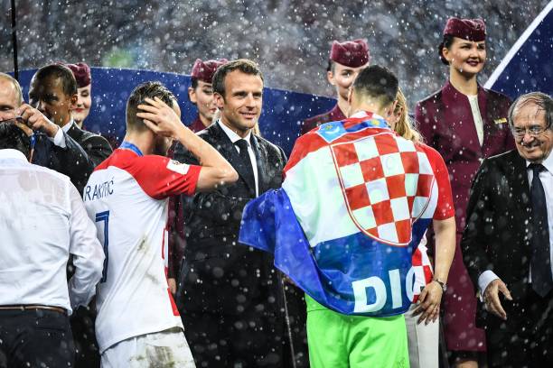 比赛中屡屡 比赛中屡屡