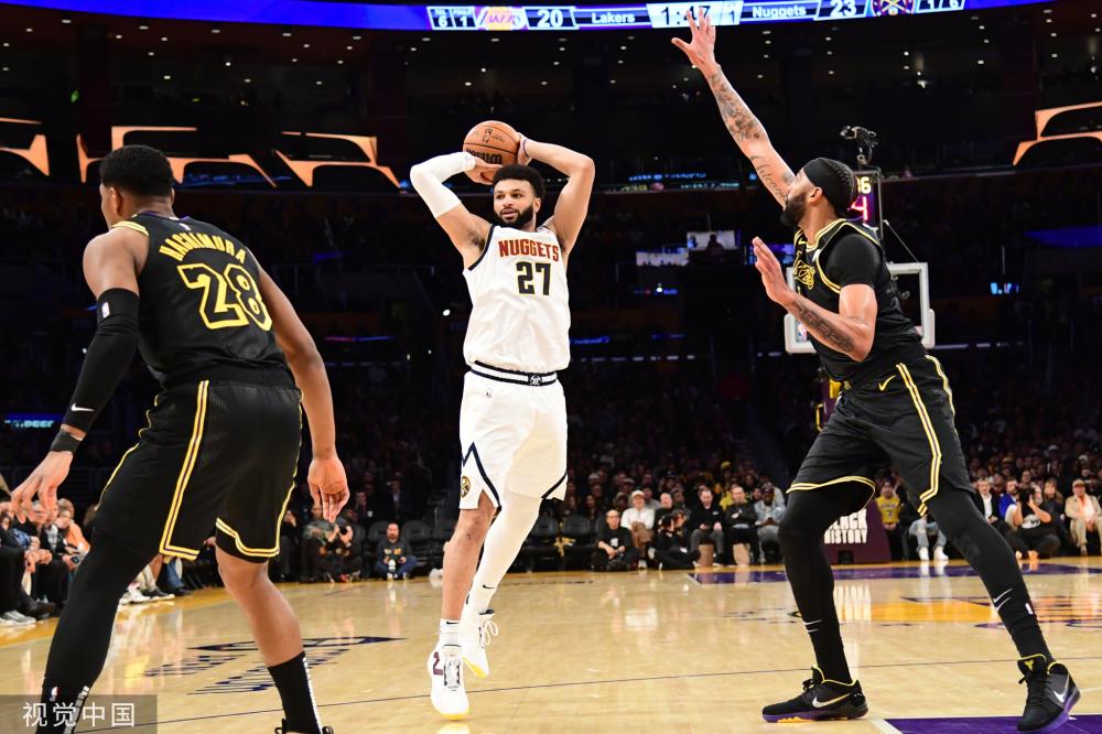 令人瞩目的 令人瞩目的